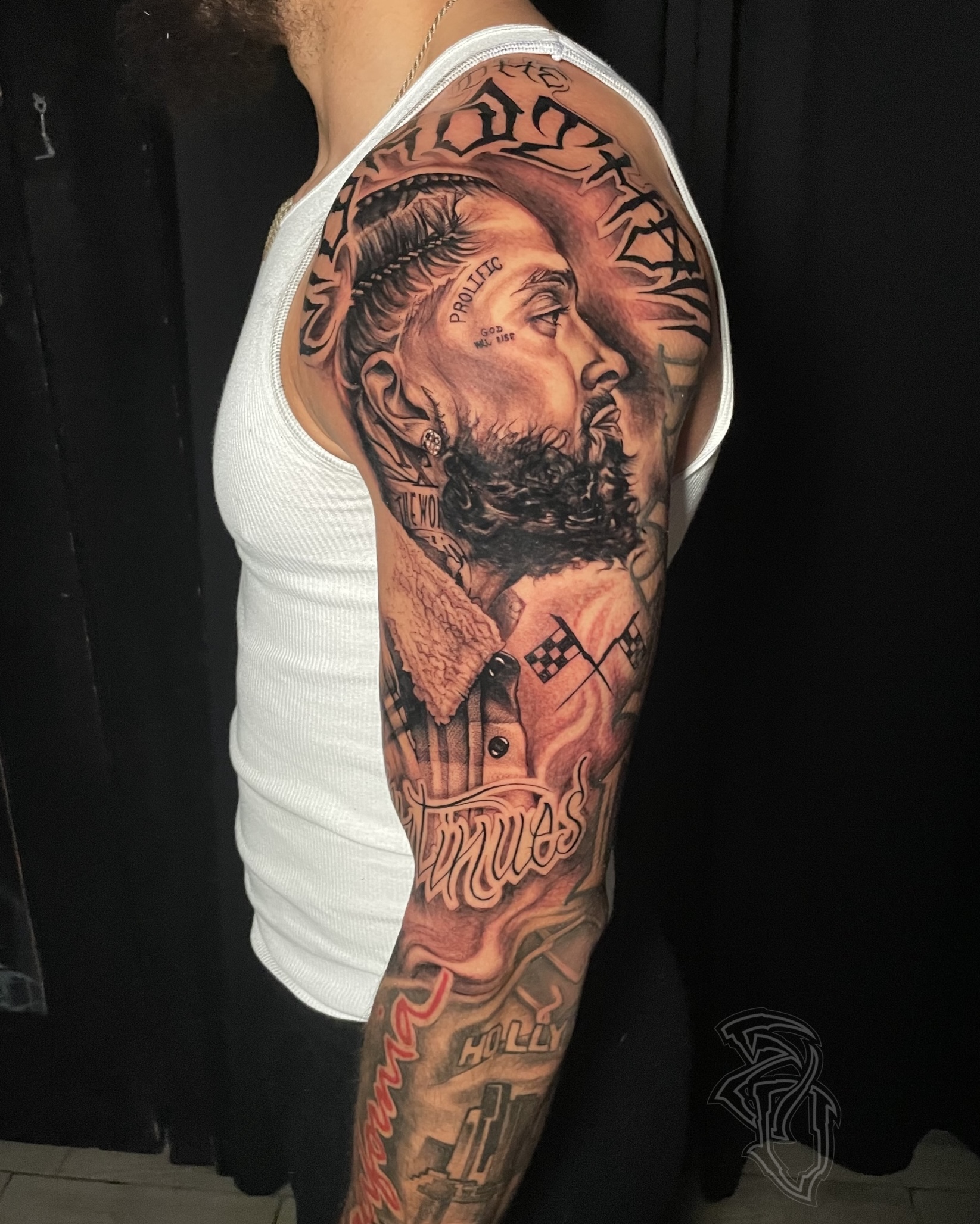 Sleeve